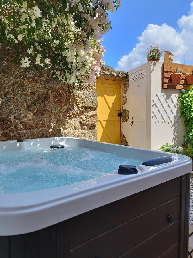 Encanto Casa Com Spa Jacuzzi Open Space Tinalhas Exteriör bild